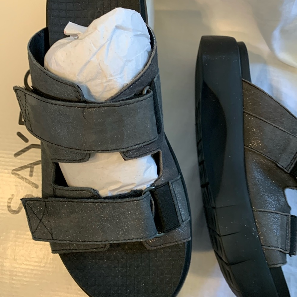 Size 8 gunmetal with 2 velcro straps New never worn Saydo-made in Portugsl